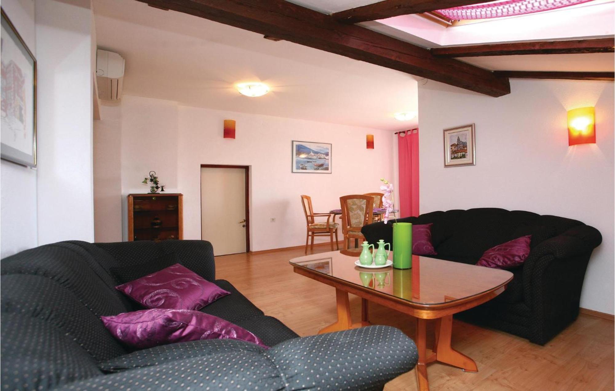 Lovely Home In Kapelica With Wifi Raša Exterior foto