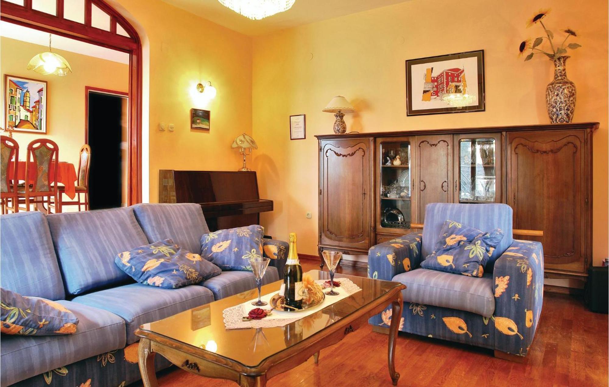 Lovely Home In Kapelica With Wifi Raša Exterior foto