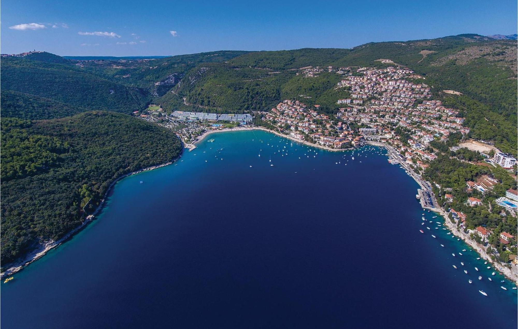 Lovely Home In Kapelica With Wifi Raša Exterior foto