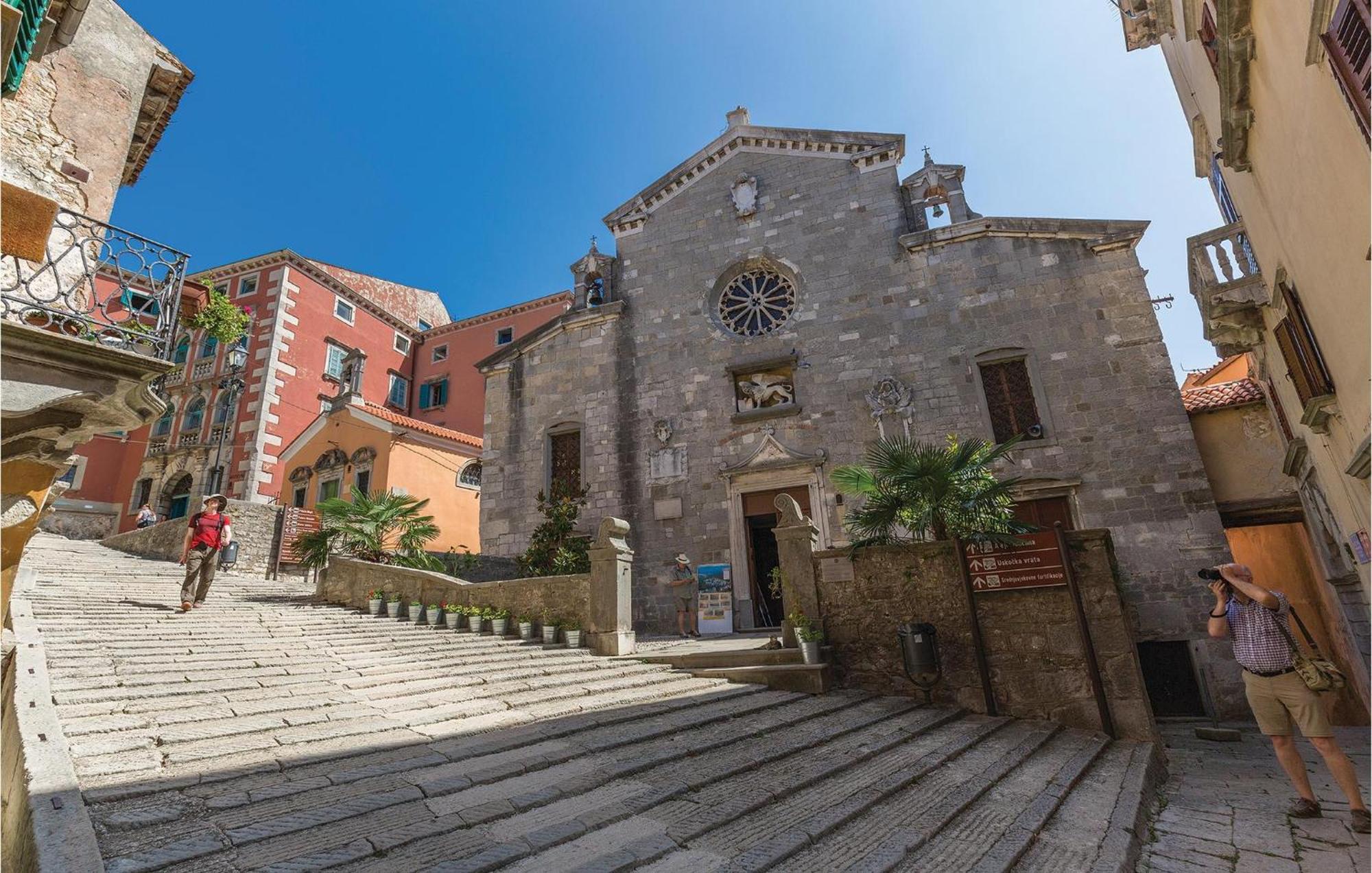 Lovely Home In Kapelica With Wifi Raša Exterior foto