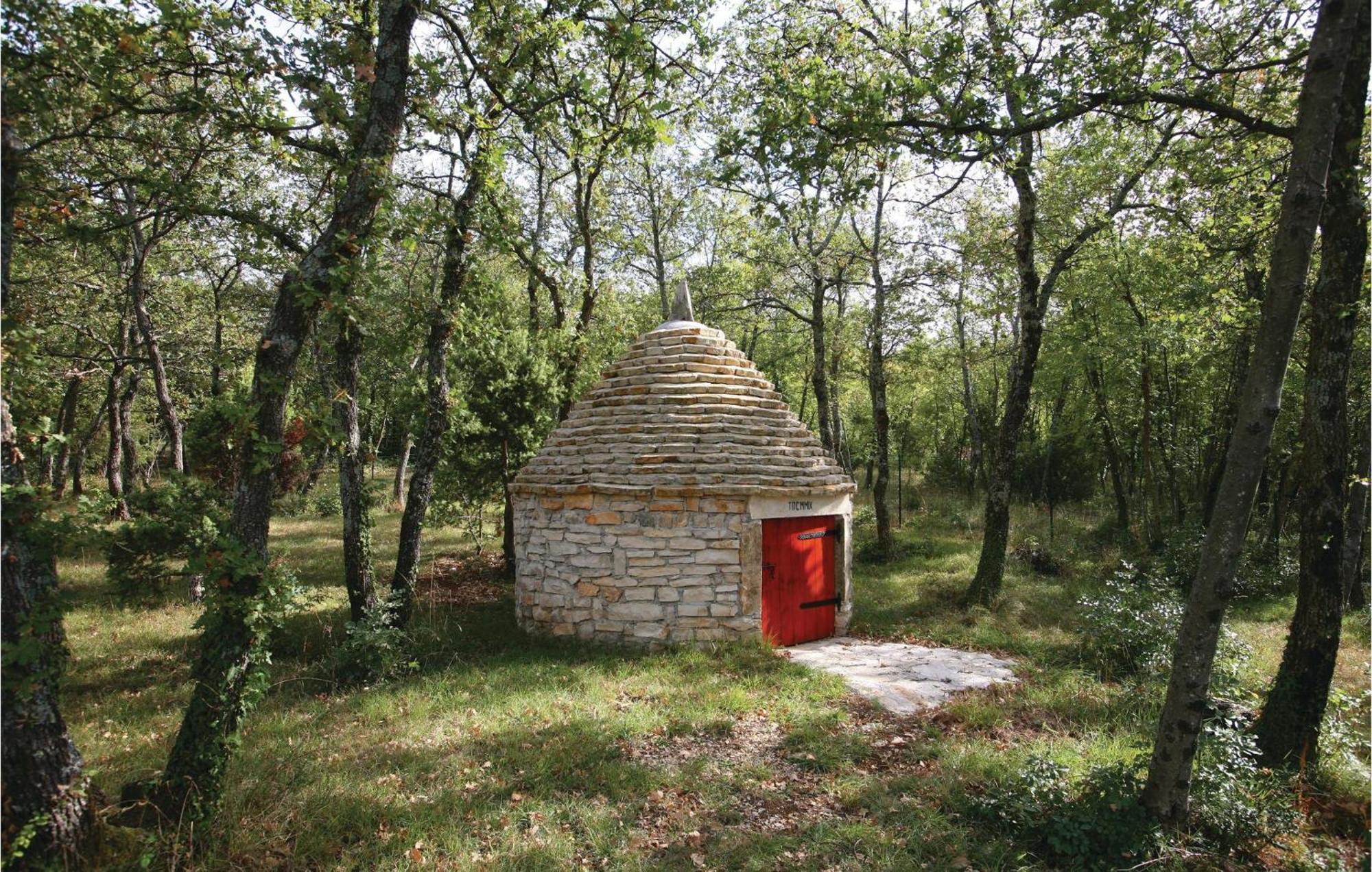 Lovely Home In Kapelica With Wifi Raša Exterior foto